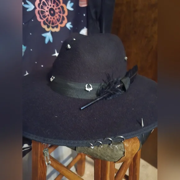 Witchy Snake Skeleton Hat - Altered - One of a Kind - Picture 7 of 8